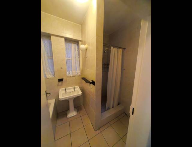 3 BEDROOM APARTMENT TO LET IN PARKTOWN